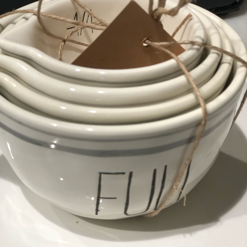 π§NWT Ceramic Mud Pie Measuring Cups π° - Picture 2 of 3